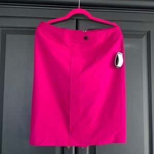 Magenta new with tags pencil skirt Nine West Size 8. T4